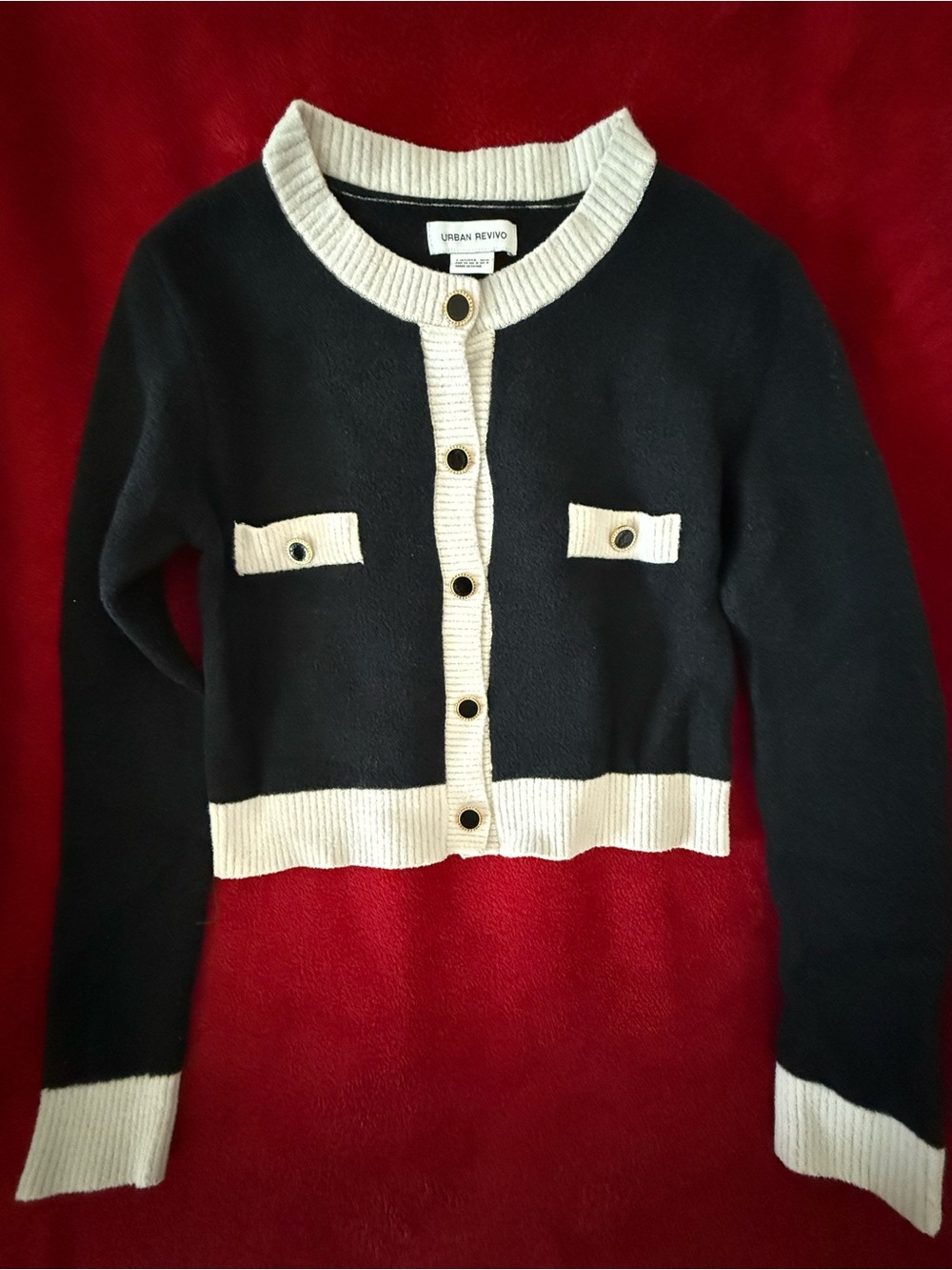 Urban Revivo Black & White Cropped Contrast-Trim Cardigan Size S